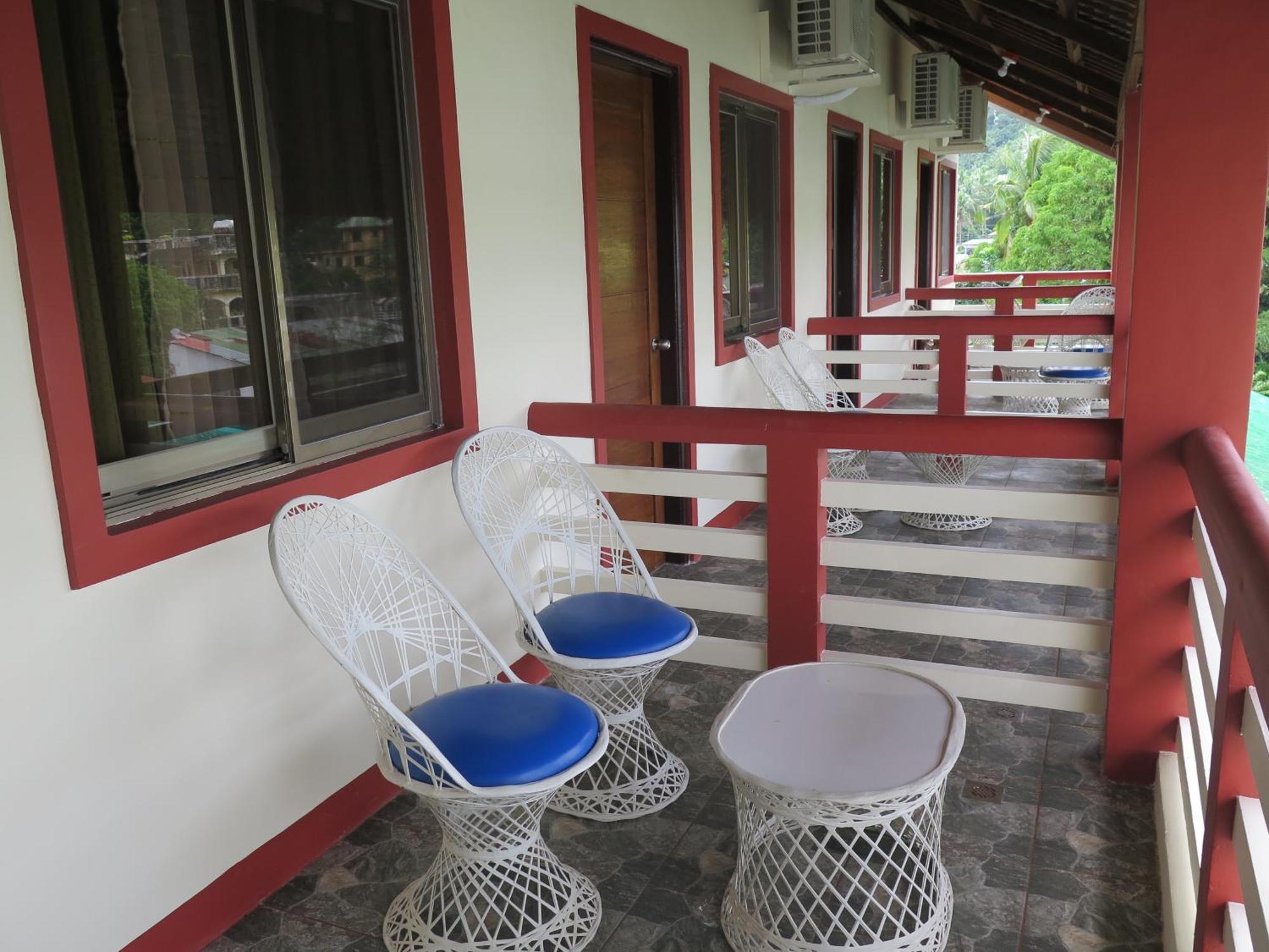 Badladz Beach And Dive Resort Puerto Galera Pokoj fotografie